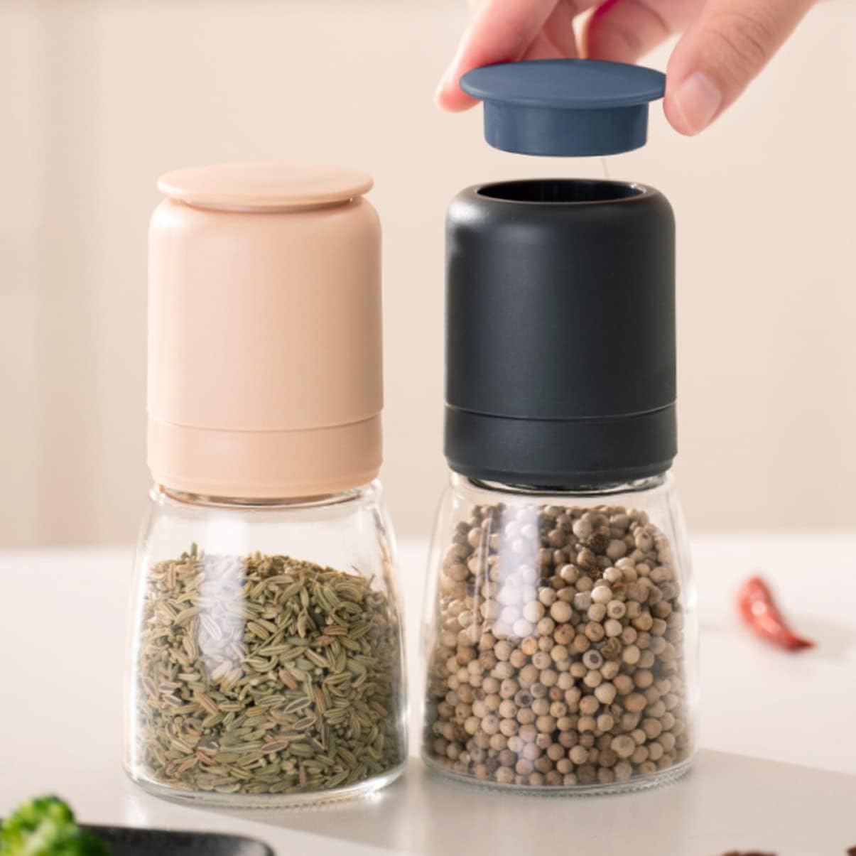 Alipis Salt Pepper Shaker Set with Pepper Mill